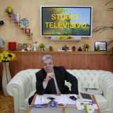 �Nel 1991 feci un altro anno a �Radio Made in Italy�, dopo di che smisi di fare radio per tuffarmi nel mondo televisivo con TeleNorba. Anche se dopo varie esperienze e una parentesi addirittura con Sky sono tornato al mio vecchio amore, collaborando con �L�Altra Radio� e �Canale 100��
